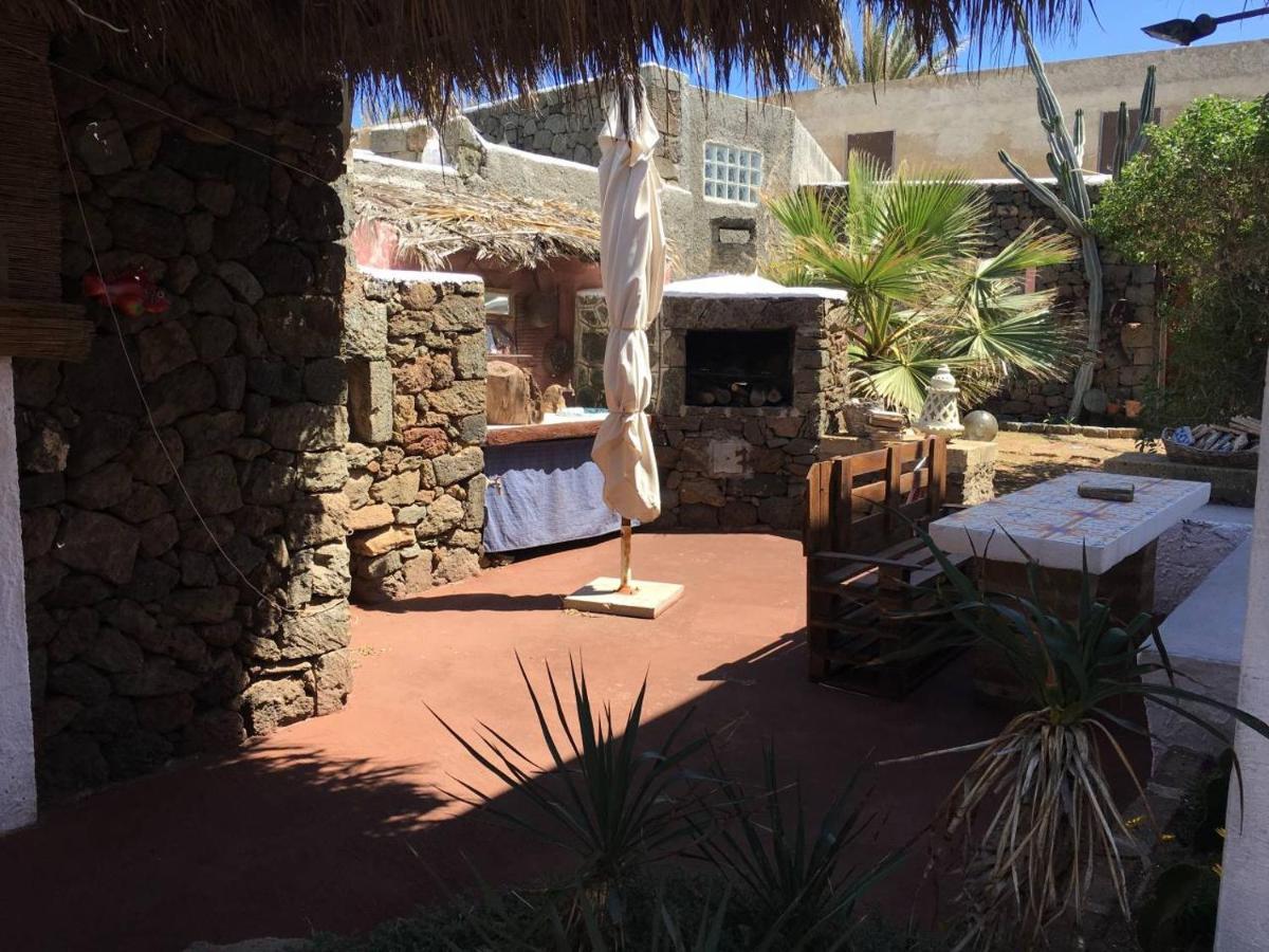 Cactus B&B Le Casette Di Marilena Пантелерия Екстериор снимка