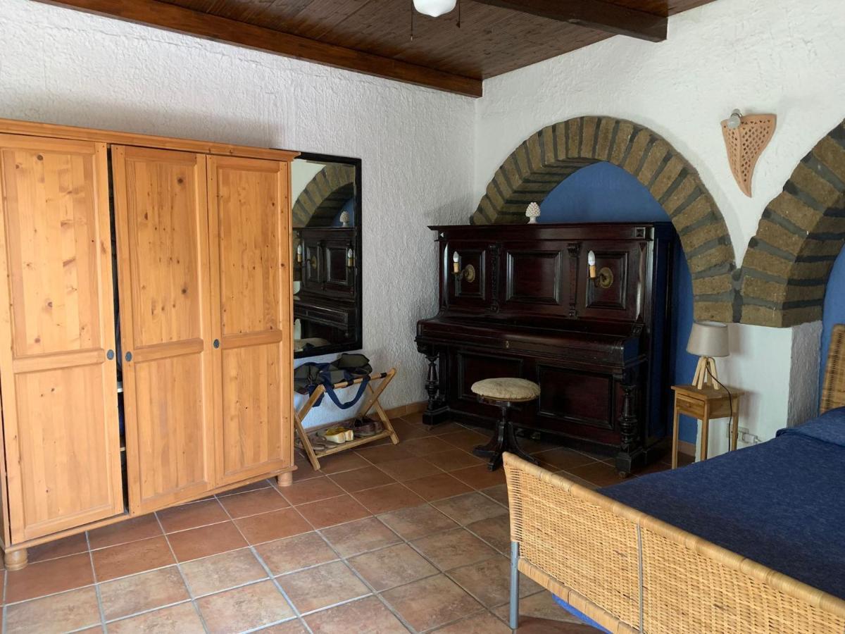 Cactus B&B Le Casette Di Marilena Пантелерия Стая снимка